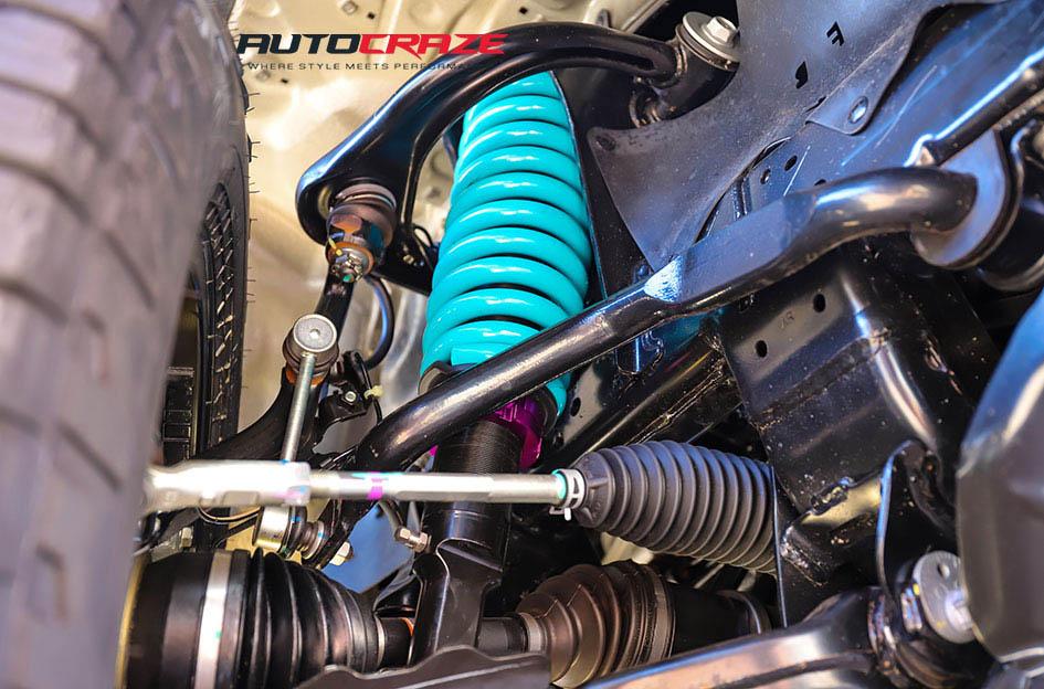 TOYOTA HILUX 4WD HOLESHOT XD SATIN BLACK